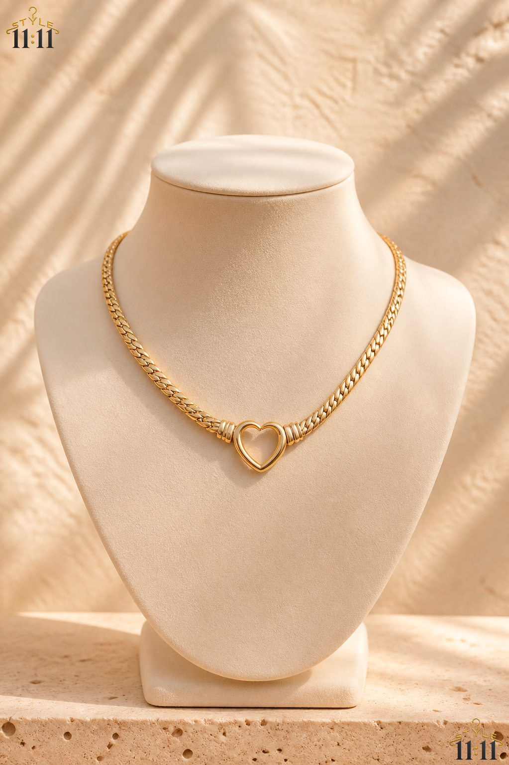 Collar Corazón Hueco 💛 $8 | Chapado en Oro 14k, Acero Inoxidable